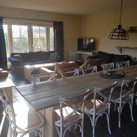 Bed & Breakfast De Remketting 3*