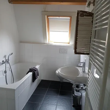 Bed & Breakfast De Remketting 3*